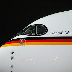 Der neue Airbus A350 „Konrad Adenauer“ steht am 28. Januar 2023 auf dem militärischen Teil des Flughafens Berlin-Brandenburg (BER).