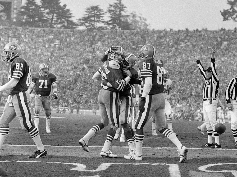 Die San Francisco 49ers jubeln während des Super Bowl XIX 1985.