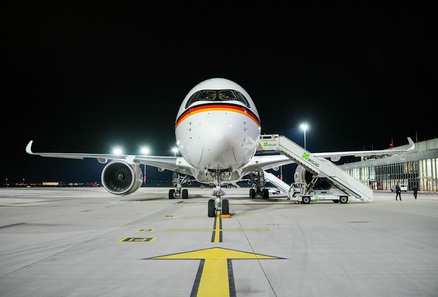 Der Airbus A350 „Konrad Adenauer“ der Flugbereitschaft steht am 28. Januar 2023 für die erste Reise des Bundeskanzlers nach Lateinamerika bereit.