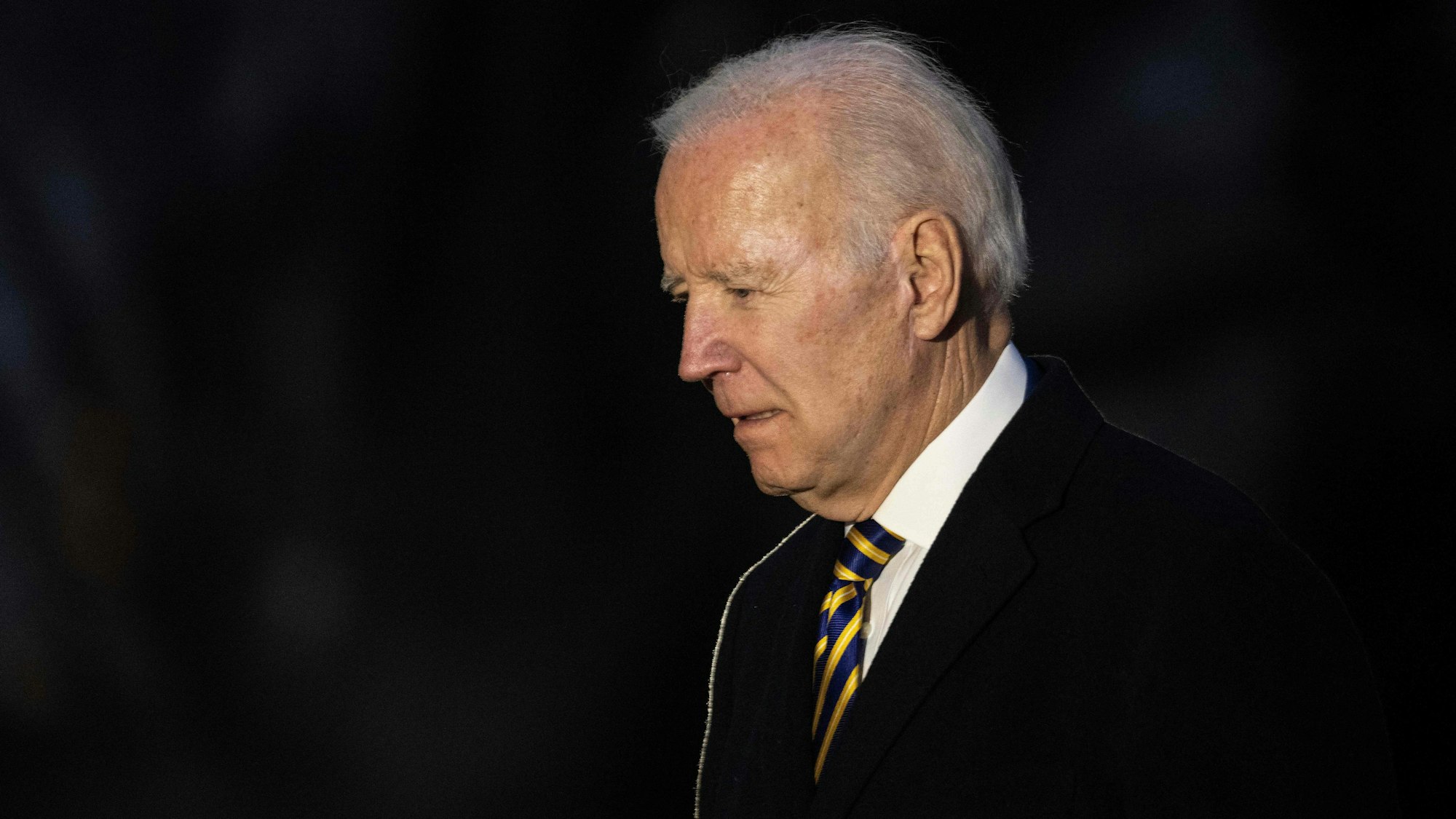 US-Präsident Joe Biden verlässt Marine One vor dem Weißen Haus in Washington.