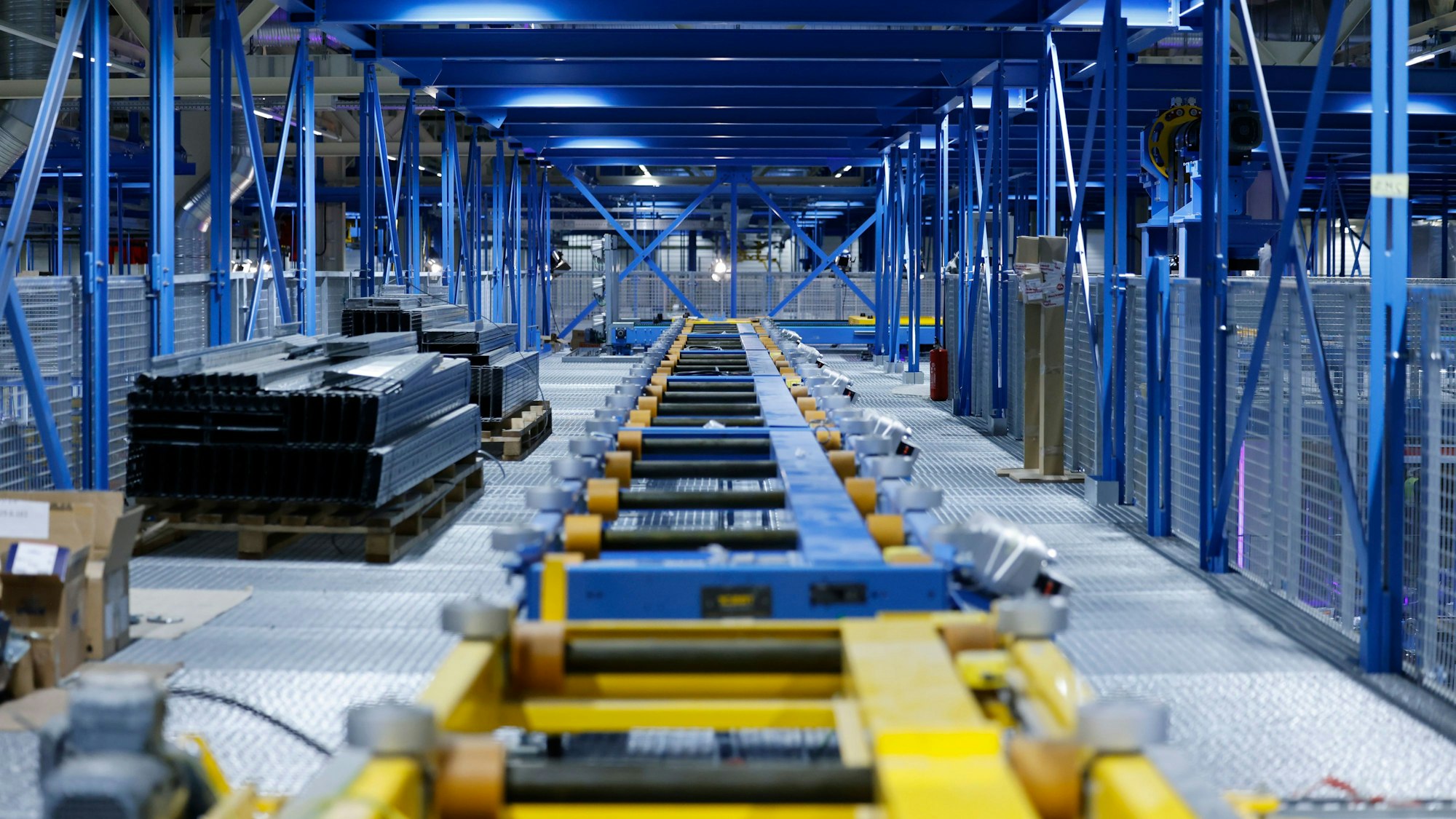 Im Bau befindliche neue Produktionshalle für Teile der E-Autos der Ford-Werke in Köln.