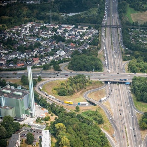 Brücke im Autobahnkreuz Leverkusen
