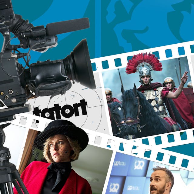 Eine Kamera steht vor verschiedenen Filmstreifen mit verschiedenen Motiven aus Fernsehproduktionen.