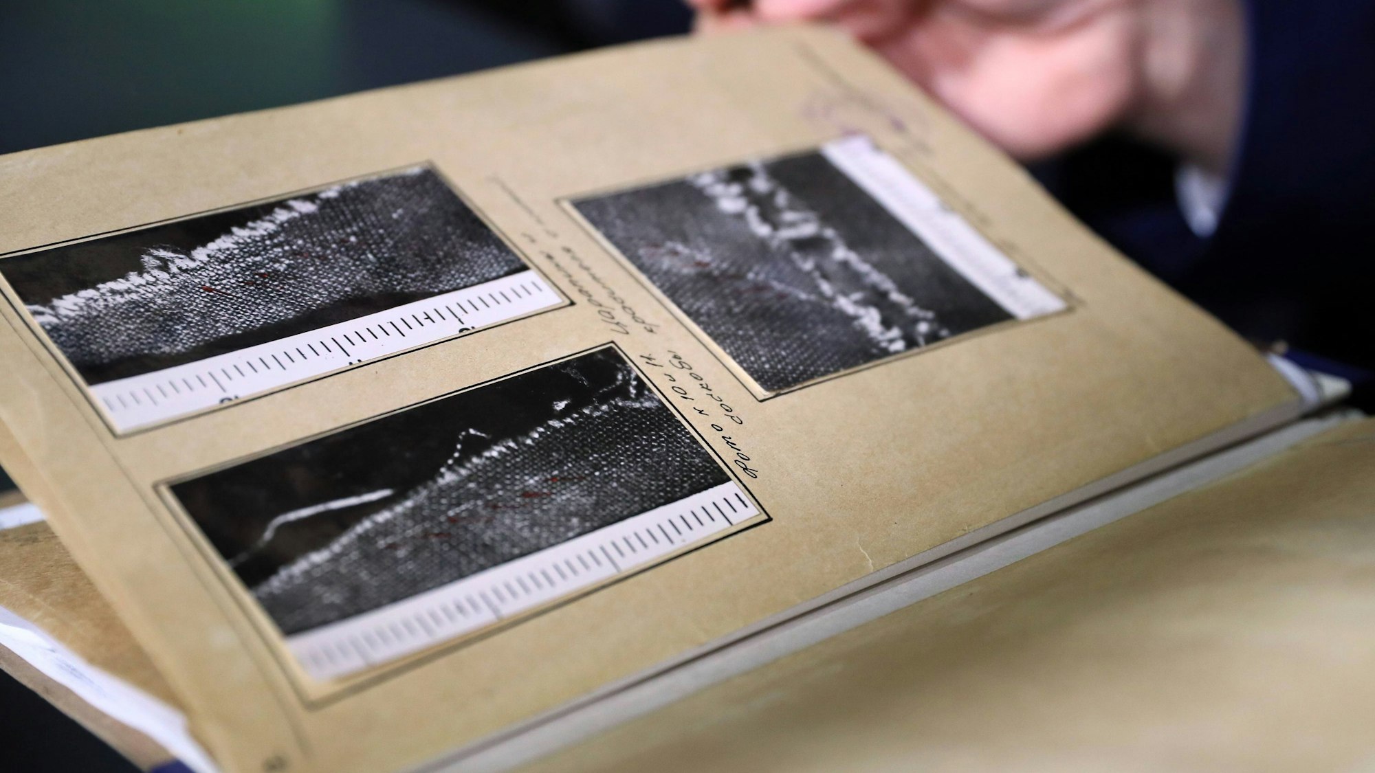 Gerichtsakten zeigen Aufnahmen der Wanderer, die am 2. Februar 1959 auf mysteriöse Weise am Djatlow-Pass ums Leben gekommen sind. 64 Jahre nach dem Unglück ist die Ursache immer noch unklar.