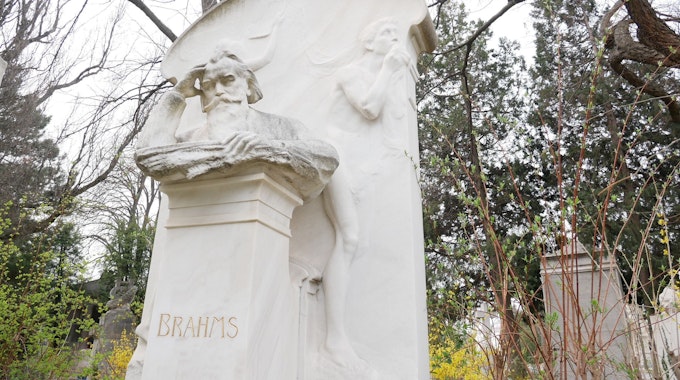 Das Grab des Komponisten Johannes Brahms am Wiener Zentralfriedhof.