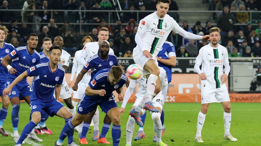 Borussia Mönchengladbach hat am Samstagabend (4. Februar 2023) 0:0 gegen den FC Schalke 04 gespielt.