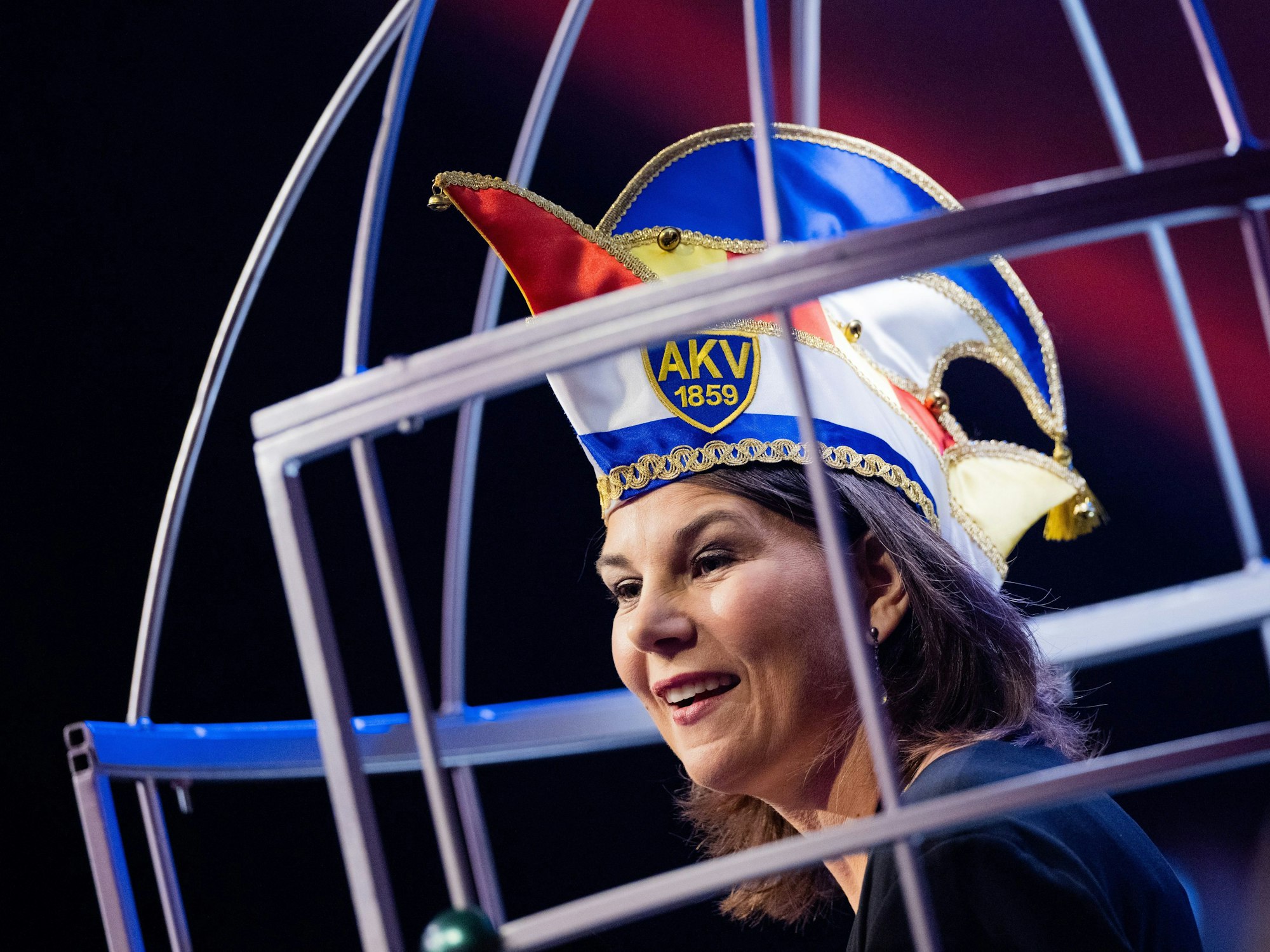 Außenministerin Annalena Baerbock hält am 5. Februar 2023 ihre Ritterinnenrede bei der Festsitzung zur Verleihung des „Orden wider den tierischen Ernst“ des Aachener Karnevalsvereins (AKV).