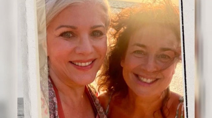 Die TV-Moderatorinnen Birgit Schrowange und Isabel Varell im Urlaub auf Sri Lanka.