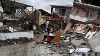 Ein Foto zeigt die Beschädigungen im Dorf Kupelikiz.