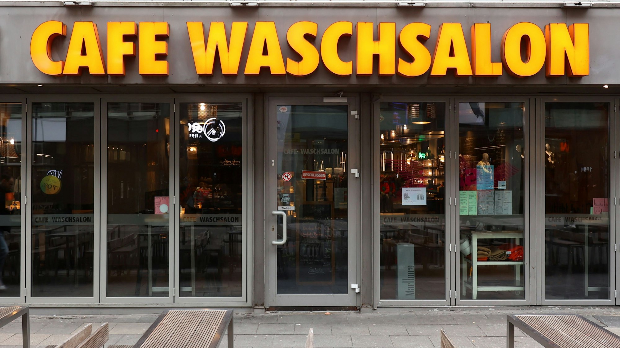 Das Café Waschsalon wird im Februar 30 Jahre alt, Zeit für einen Blick in die bewegte Geschichte. 
Ehrenstraße 77
Foto: Martina Goyert

