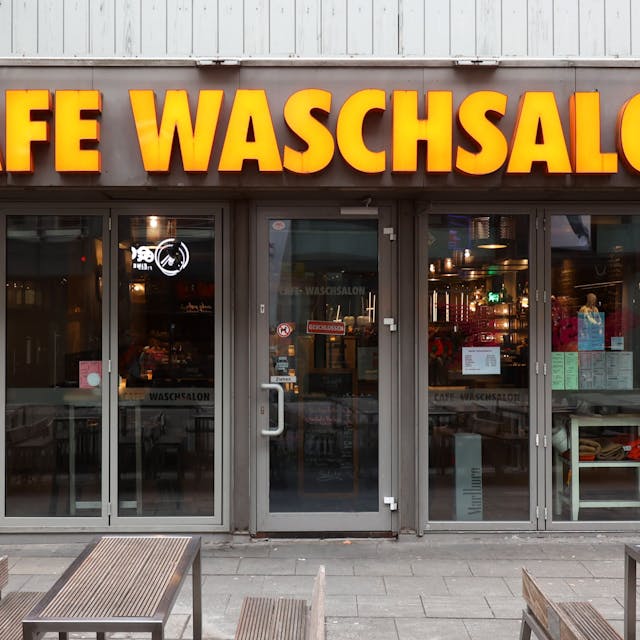 Das Café Waschsalon wird im Februar 30 Jahre alt, Zeit für einen Blick in die bewegte Geschichte. 
Ehrenstraße 77
Foto: Martina Goyert

