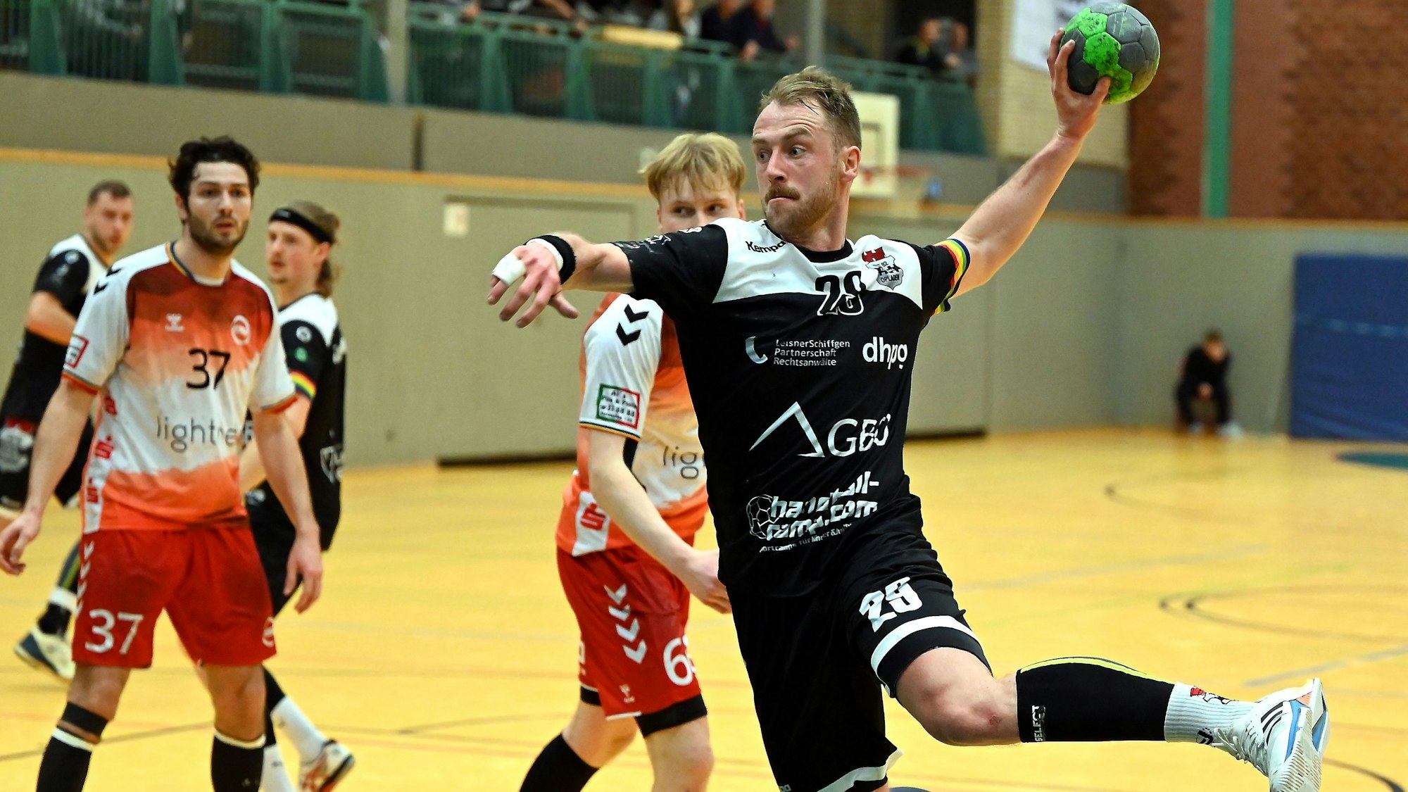 04.02.2023, Handball-Tus Opladen-Hamm

rechts: Markus Sonnenberg (Opladen)

Foto: Uli Herhaus