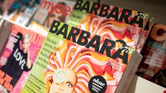 Die Zeitschrift „Barbara“ liegt in einem Zeitschriftenständer in einem Geschäft.