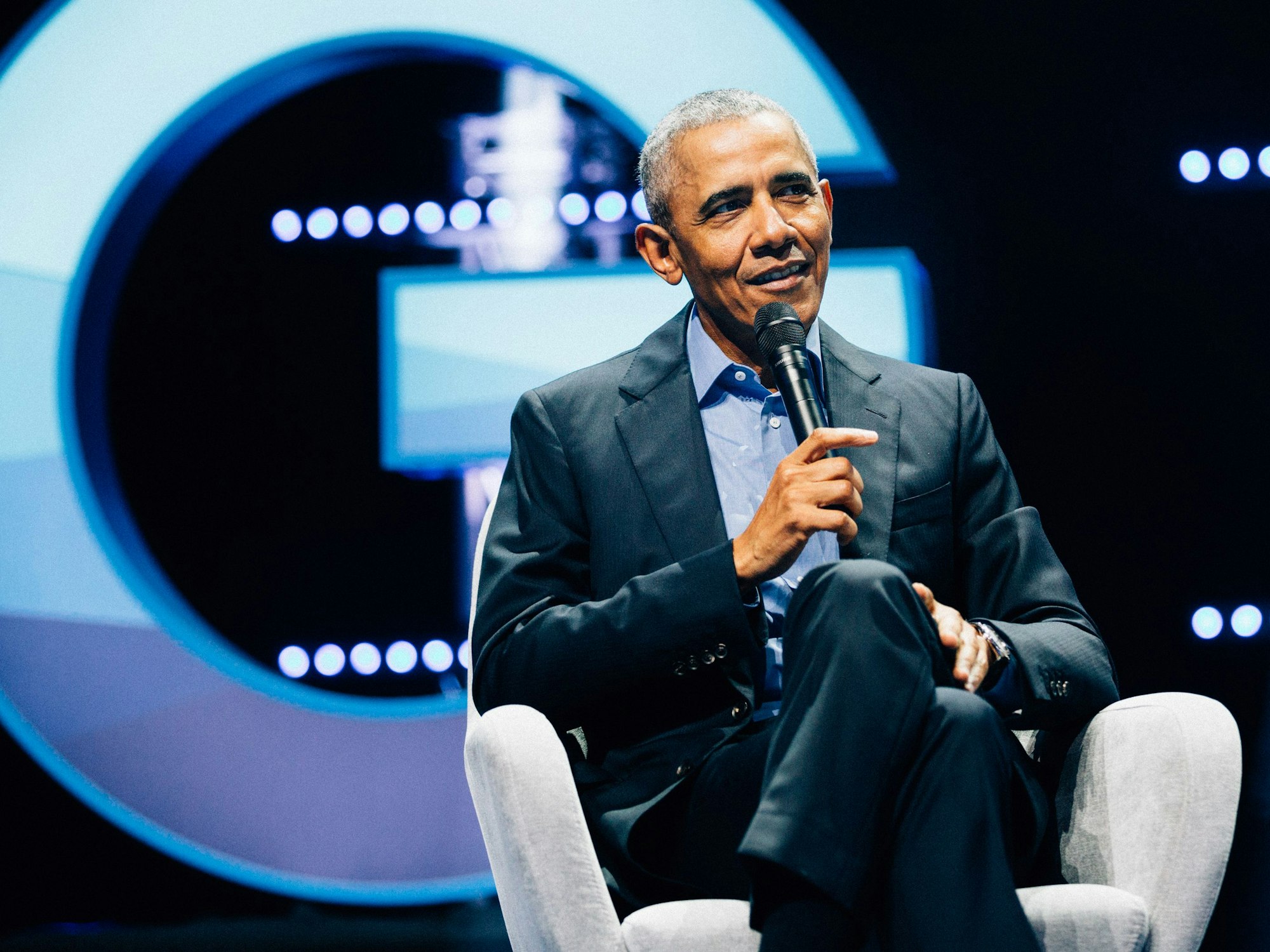 Der ehemalige US-Präsident Barack Obama spricht in der Lanxess-Arena.