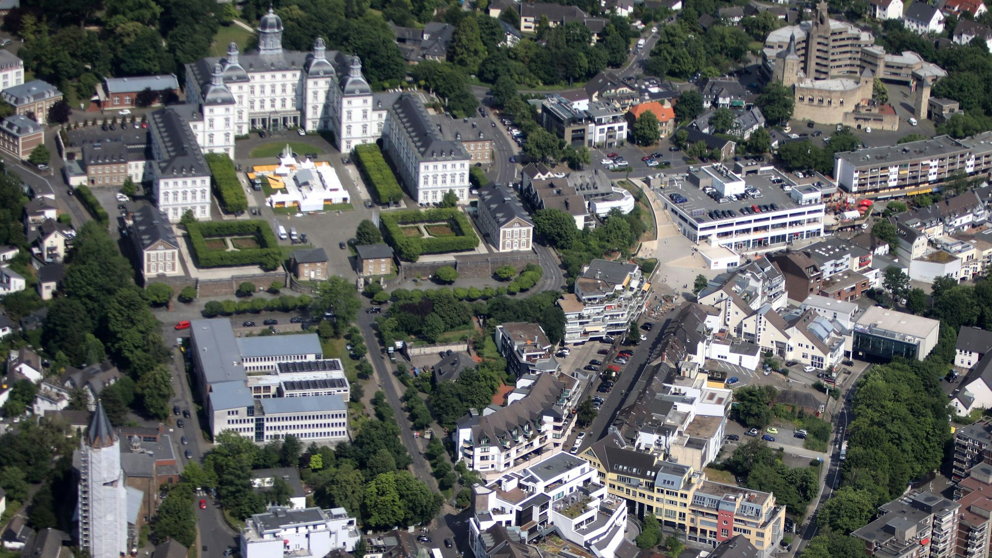 Luftbild von Bergisch Gladbach-Bensberg.