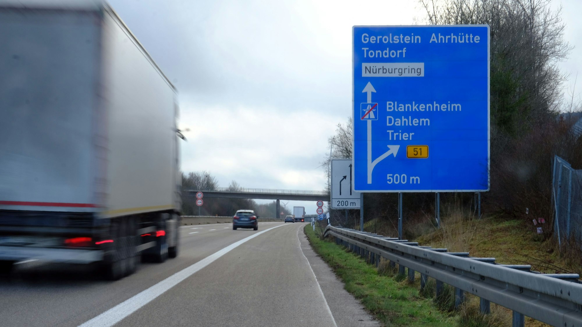 Ausbauende der Autobahn 1 A1 bei Nettersheim-Tondorf, Abfahrt Blankenheim.