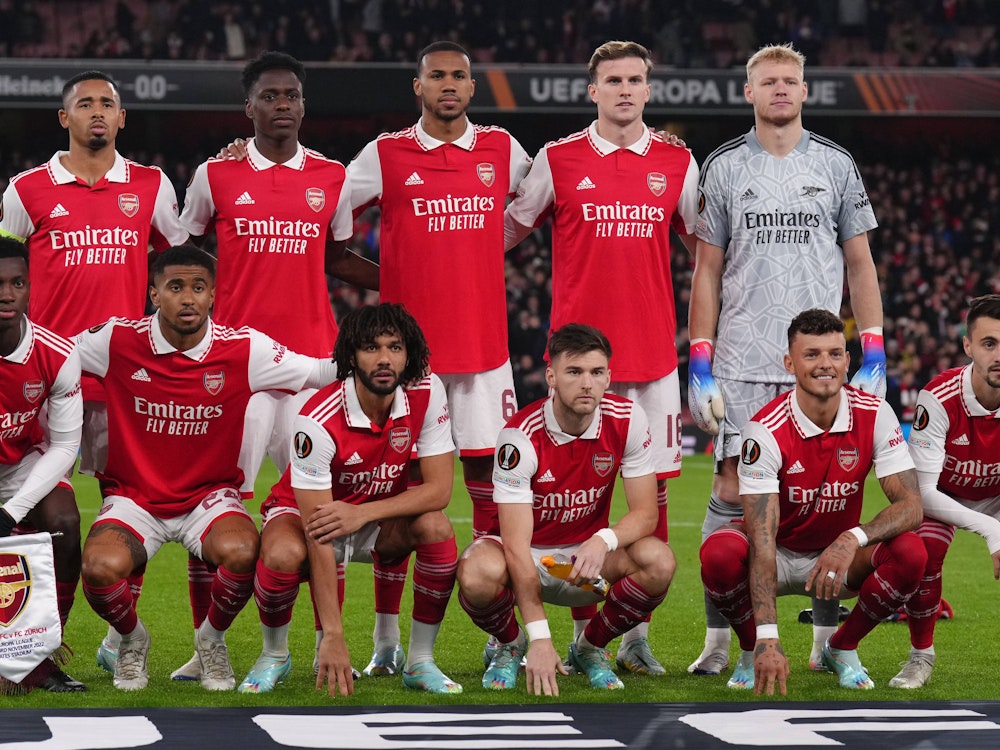 Das Team des FC Arsenal vor einem Spiel in der Europa League.