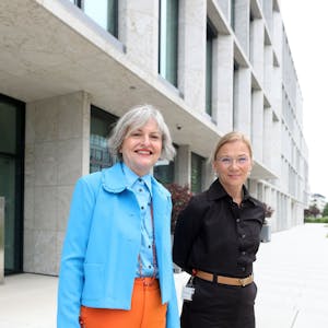 Anne Keilholz und Kathrin Möller, Vorständinnen der GAG Immobilien.