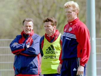 Von links an: Ottmar Hitzfeld, Lothar Matthäus und Stefan Effenberg beim Training des FC Bayern München.