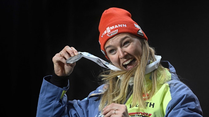 Biathlon-Weltmeisterschaft in Oberhof: Denise Herrmann-Wick freut sich über Silber in der Verfolgung über 10 Kilometer.