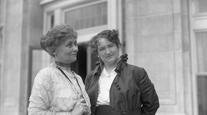 Die englischen Sufragetten Nellie McClung und Emmeline Pankhurst