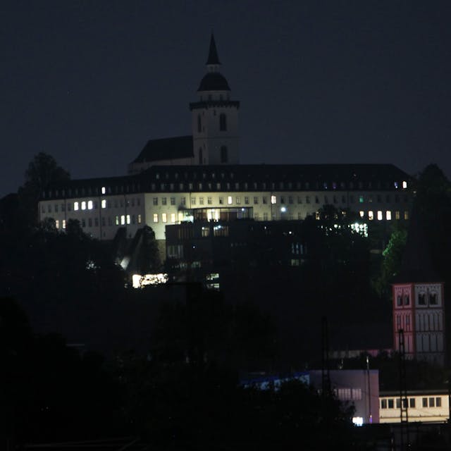 Die Abtei auf dem Michaelsberg in Siegburg wird nicht mehr abends angestrahlt.