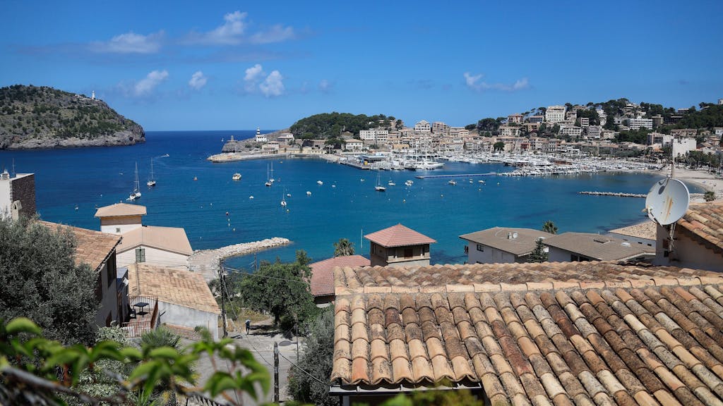 Blick auf das Dorf, einer Gemeinde mit vielen deutschen Einwohnern oder Besitzern von Zweitwohnsitzen auf Mallorca.&nbsp;