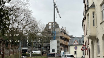 Der Neubau im Ortskern von Müngersdorf.