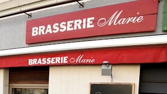 Schild am Restaurant Brasserie Marie an der Zülpicher Straße.