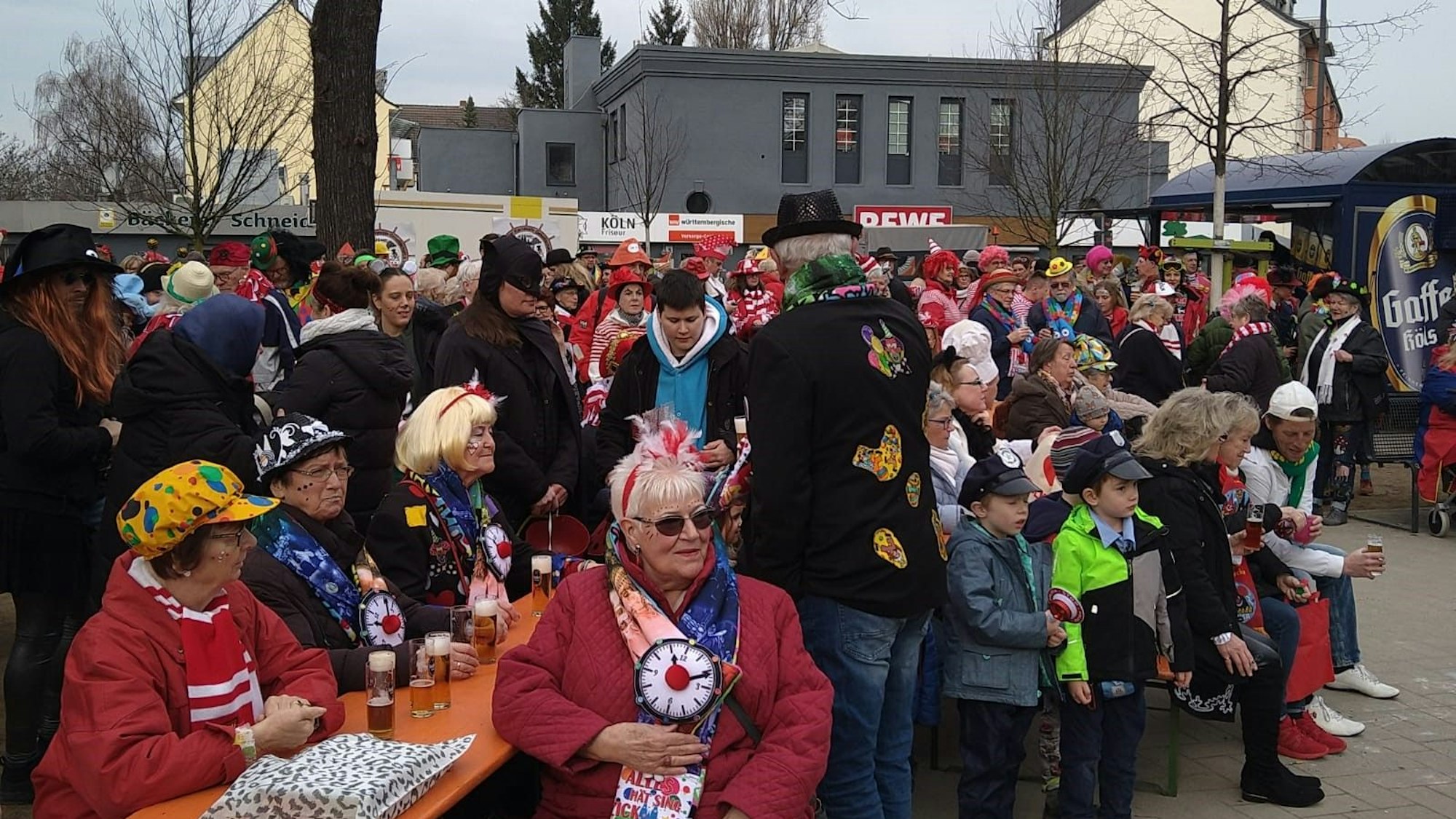 Karneval auf dem Lenauplatz in Ehrenfeld