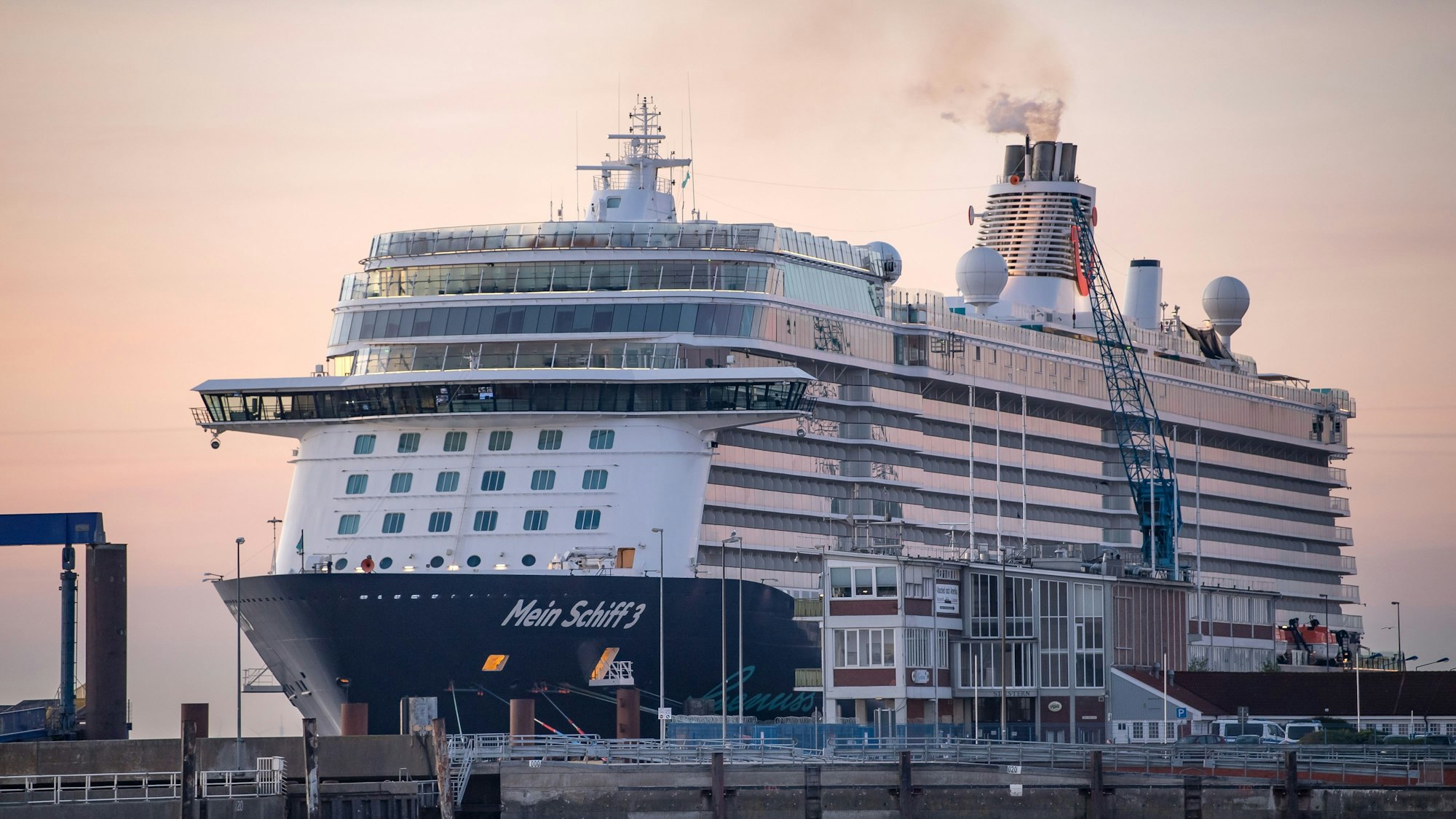 Das Foto aus dem Jahr 2020 zeigt das Kreuzfahrtschiff „Mein Schiff 3“ von der Reederei Tui Cruises.