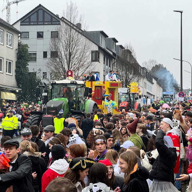 Blütensamstagszug Leichlingen 2023 Karneval

Zug Zoch Karnevalszug