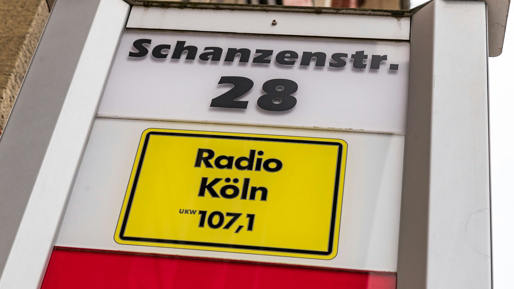 Radio Köln ist ein zum Privatrundfunk gehörender Kölner Lokalradiosender mit Vollprogramm. Seit Anfang 2014 hat der Sender seinen Sitz in der Schanzenstraße 28 in Köln-Mülheim.