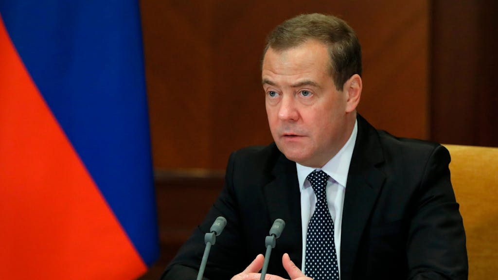 Ex-Kremlchef Dmitri Medwedew warnt erneut vor nuklearer Konfrontation. Wie ernst müssen wir seine Worte nehmen?