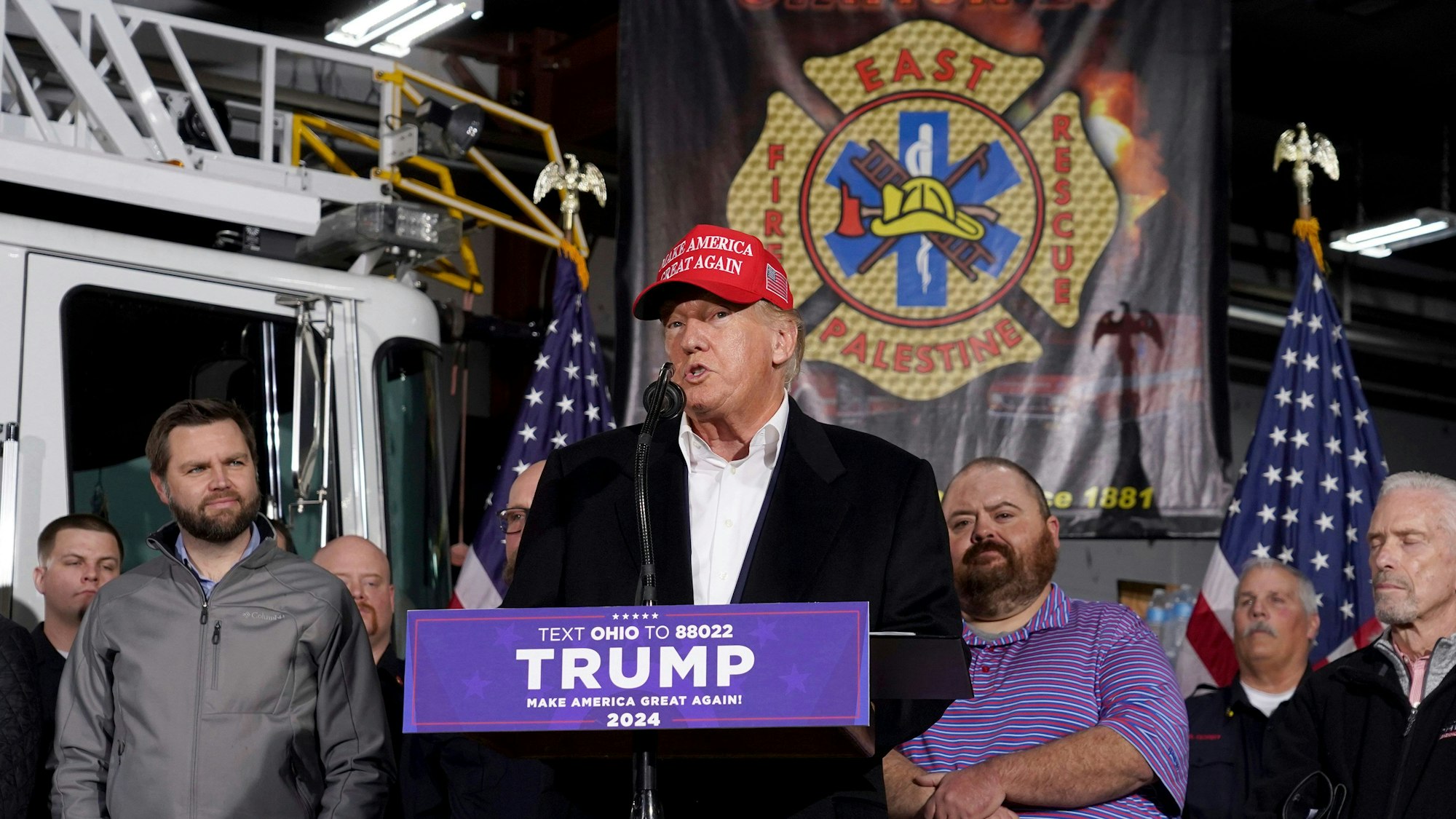 Donald Trump im East Palestine Fire Department