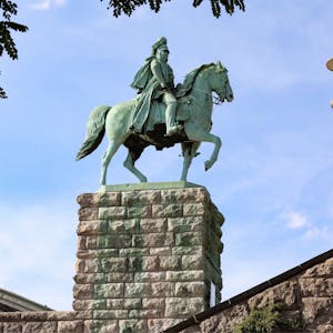 Das Kaiser-Wilhelm-Denkmal an der Hohenzollernbrücke