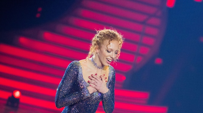 Kann es gar nicht fassen: Anna Ermakova tanzt sich am 24. Februar 2023 im Kölner Coloneum nicht nur in die Herzen der Jury. Auch das Publikum ist begeistert.