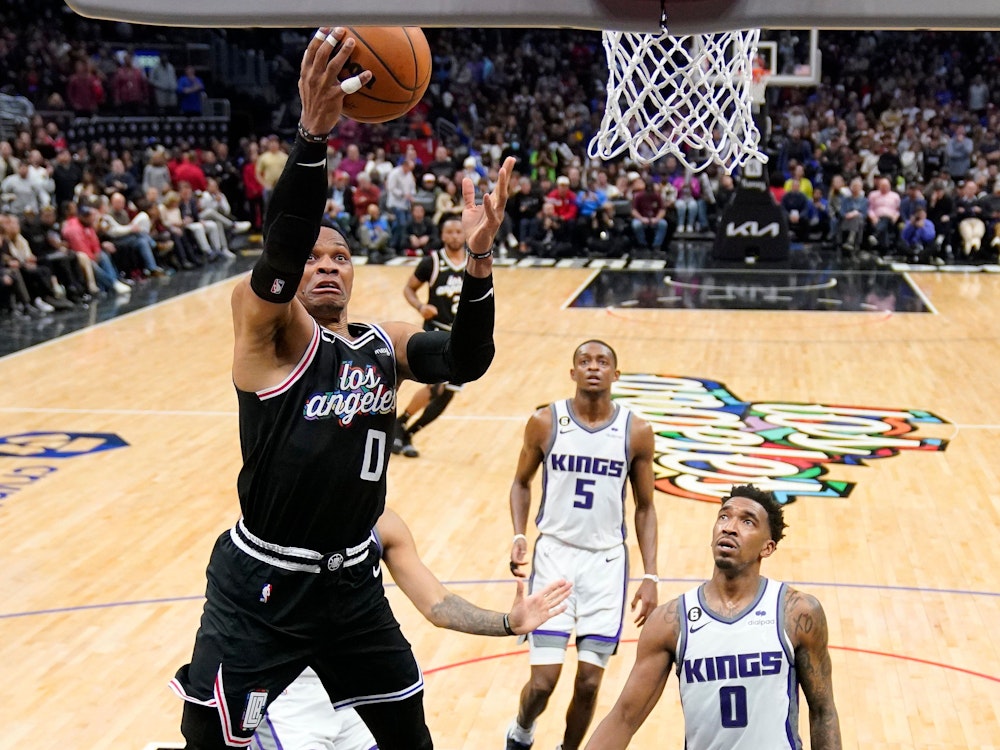 NBA: Punktewahnsinn beim Spiel zwischen den Los Angeles Clippers und den Sacramento Kings. Hier zieht Russell Westbrook (Clippers) zum Korb.