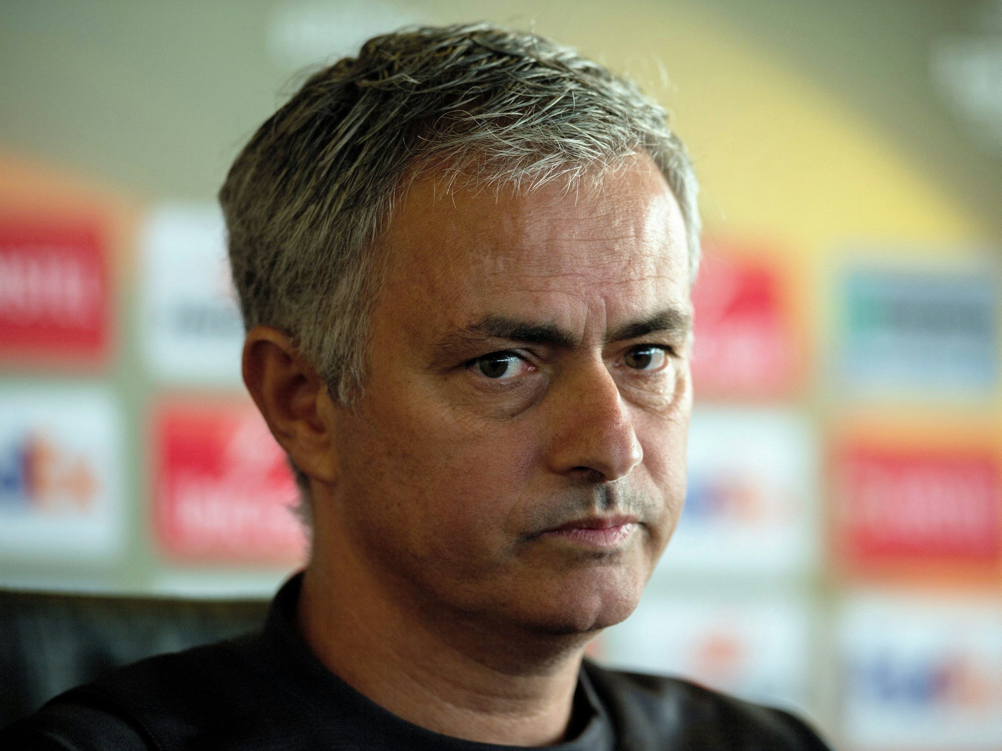 Jose Mourinho im Presseraum vor dem Europa League Spiel mit Manchester United.