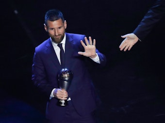 Lionel Messi wird als Weltfußballer des Jahres ausgezeichnet. 