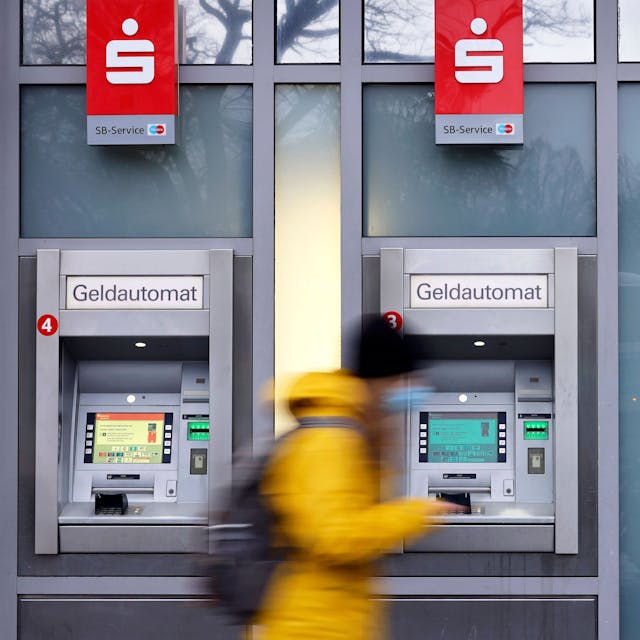 Geldautomaten der Sparkasse in der Kölner Innenstadt&nbsp;