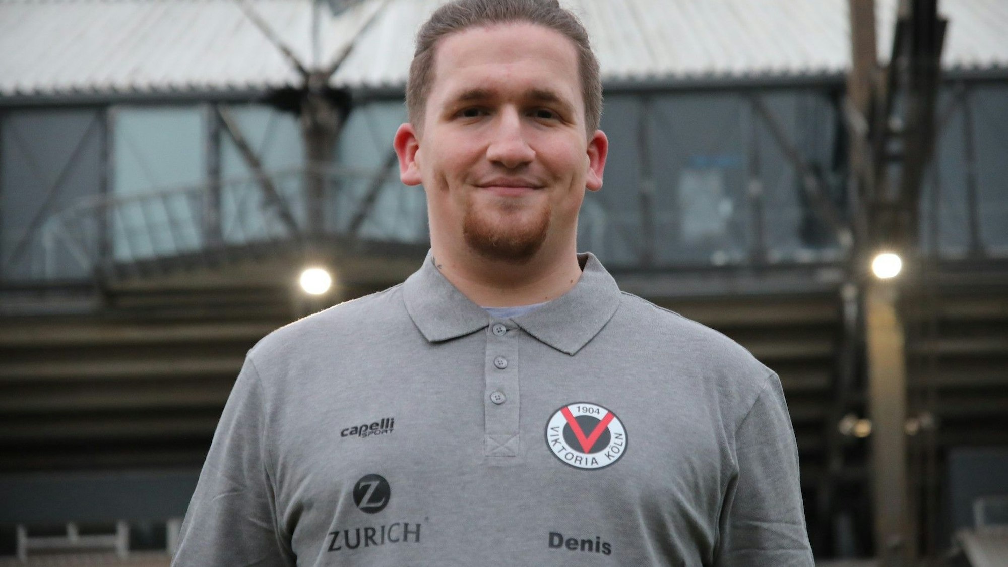Denis Kirchdörfer ist Bereichsleiter, Spieler und Trainer in Personalunion.