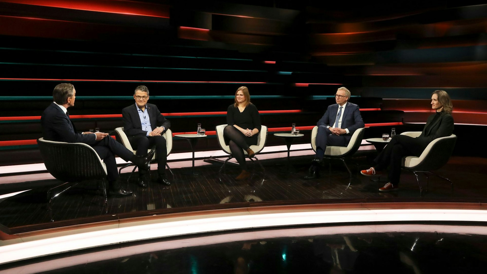 Talkrunde im ZDF: Markus Lanz, Roderich Kiesewetter, Rieke Havertz, Johannes Varwick und Kristin Helberg diskutierten am Dienstagabend.