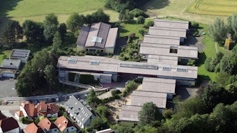 Luftbild der Fröbelschule in Moitzfeld.