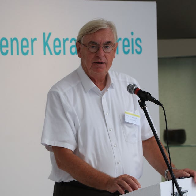 Das Foto zeigt Prof. Dr. Jürgen Höser. Er ist Vorsitzender der&nbsp; Interessenvereinigung Frechener Unternehmen (IFU).
