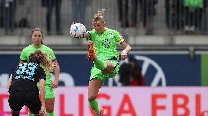 Die Wolfsburgerin Alexandra Popp in Aktion gegen Hoffenheim.