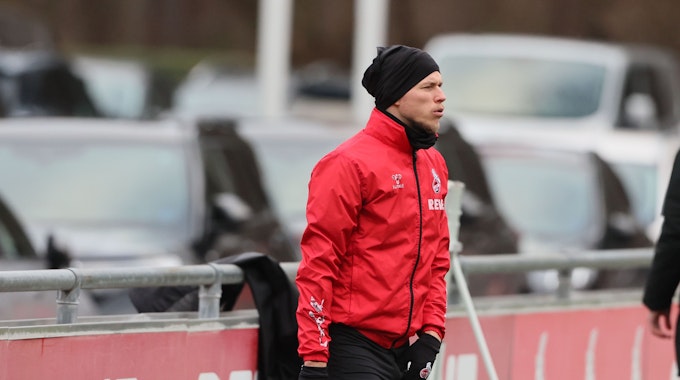 Ondrej Duda steht beim Training des 1. FC Köln auf dem Platz.