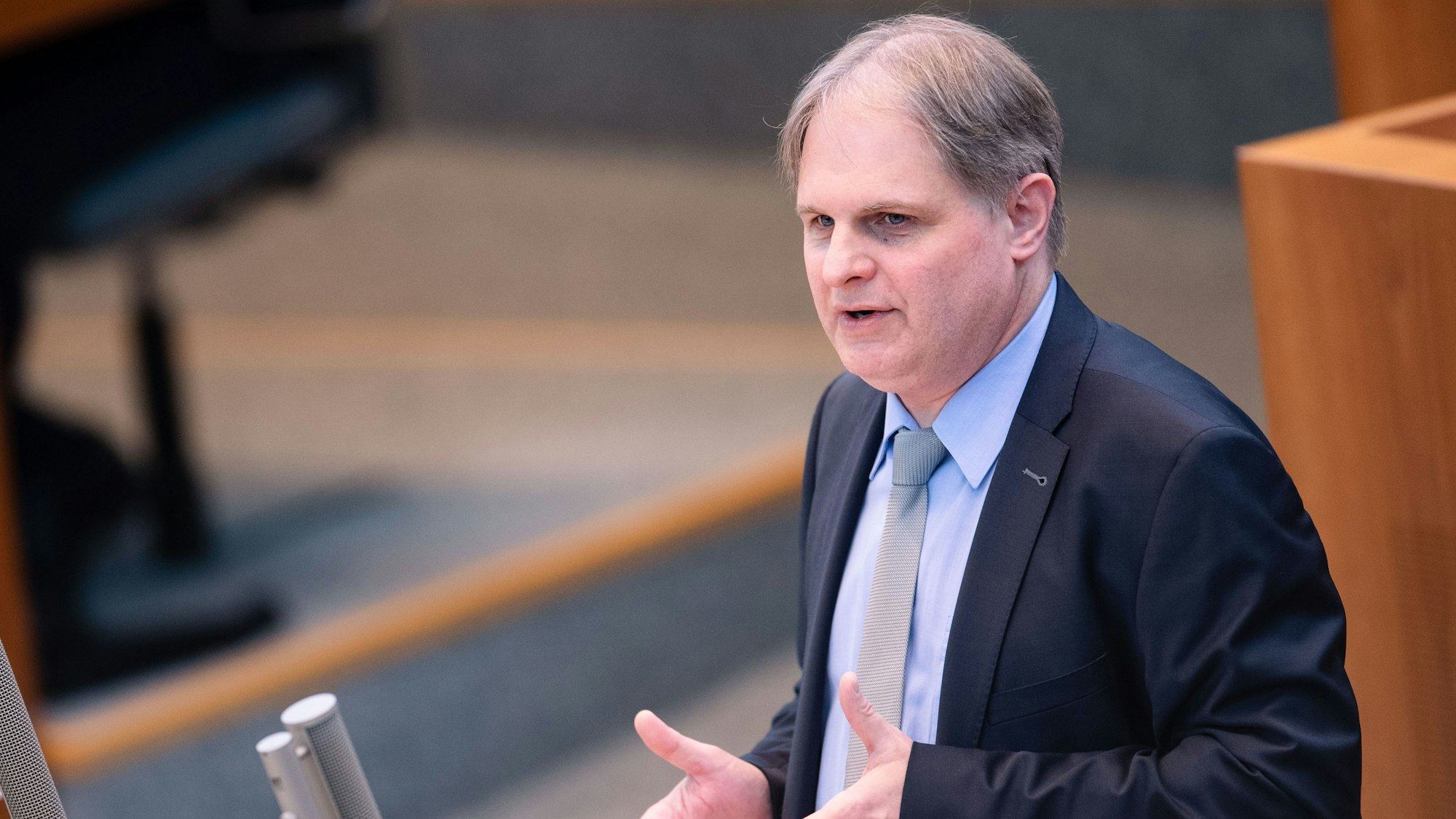 Ralf Witzel (FDP), Finanzexperte seiner Partei, spricht im Landtag.