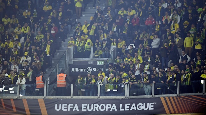 Fans von Nantes im Juventus Stadium.