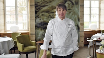 Der Koch Joachim Wissler steht in seinem Restaurant «Vendome» in Bergisch Gladbach.